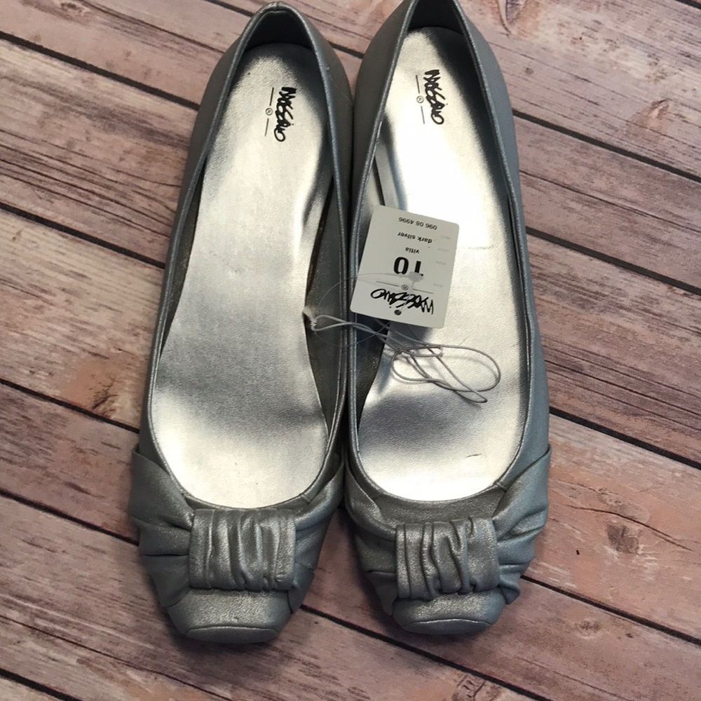Dark Silver Ballet Flats